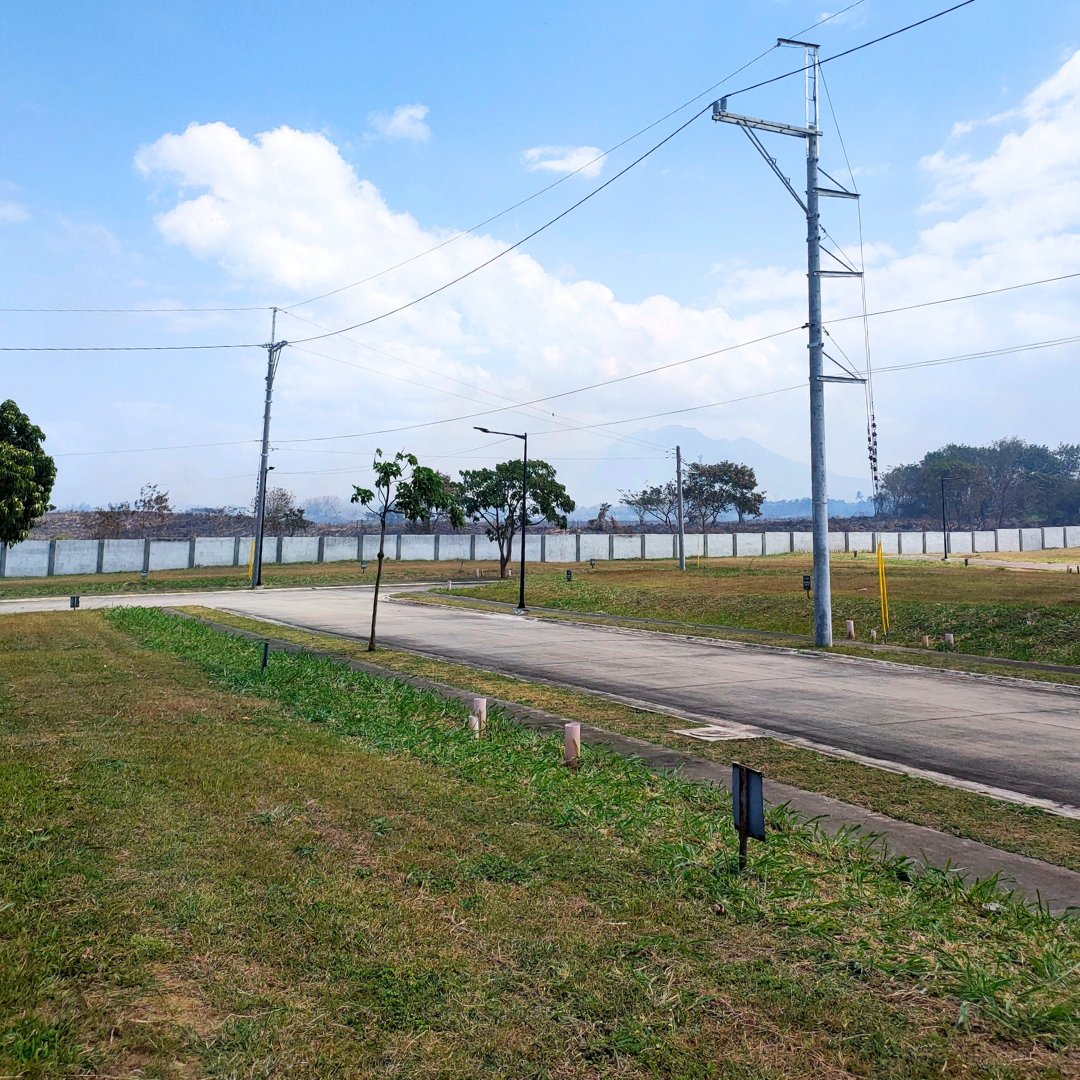 Mondia Lot at 299 SQM Lot Area in Phase 1, Facing South and Mt. Maliking, Nuvali Laguna For Sale view 2